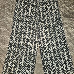H&M Black and White Leaf Pattern Wide Leg Pull-on Pants